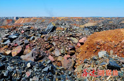 <p>1月，遷安聯(lián)鋼鑫達鋼鐵有限公司加入唐山長城鋼鐵集團，更名為唐山長城鋼鐵集團鑫達鋼鐵有限公司；</p>
<p>3月，成立唐山隆鑫房地產(chǎn)開發(fā)有限公司，向地產(chǎn)行業(yè)進軍，開發(fā)首期&ldquo;帝都花苑&rdquo;項目建筑面積即達到38萬㎡。</p>