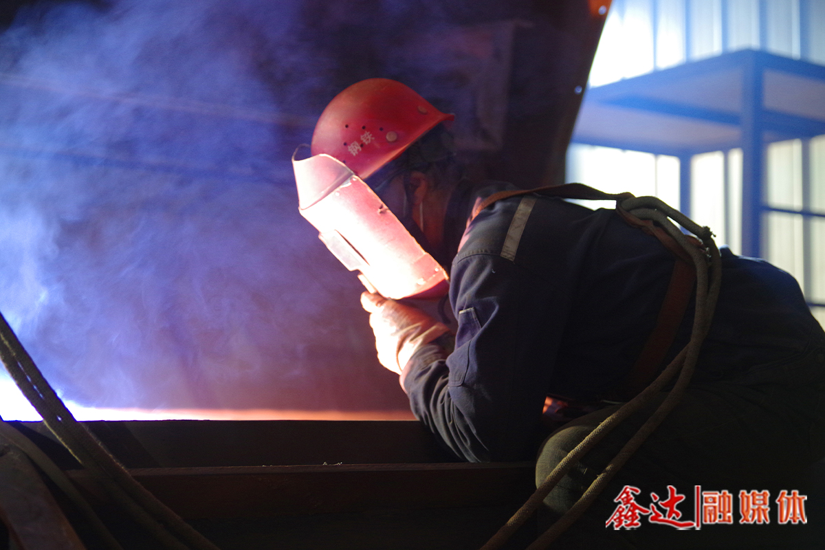 掛帥賽馬丨月創(chuàng)效85.62萬元！河北榮信鋼鐵煉鐵廠高爐綜合返礦率創(chuàng)新低！